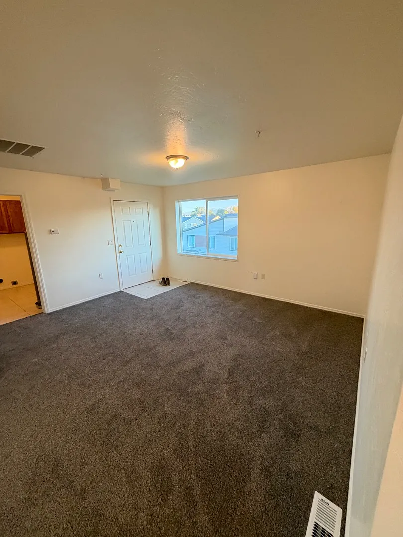719 Yale Ave - Unit C — Photo 1