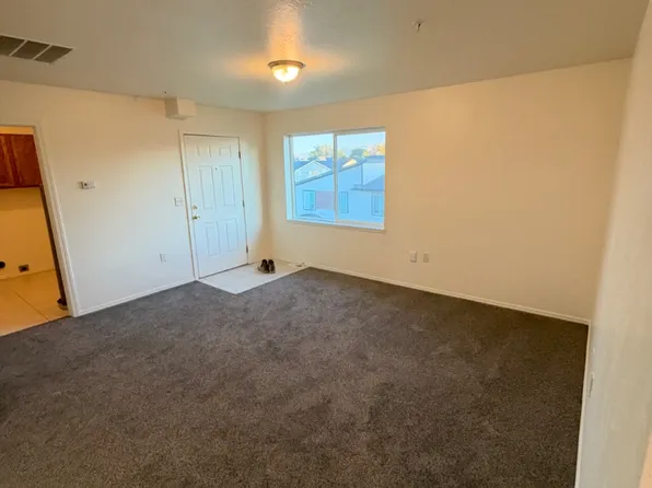 719 Yale Ave APT C, Burley, ID 83318
