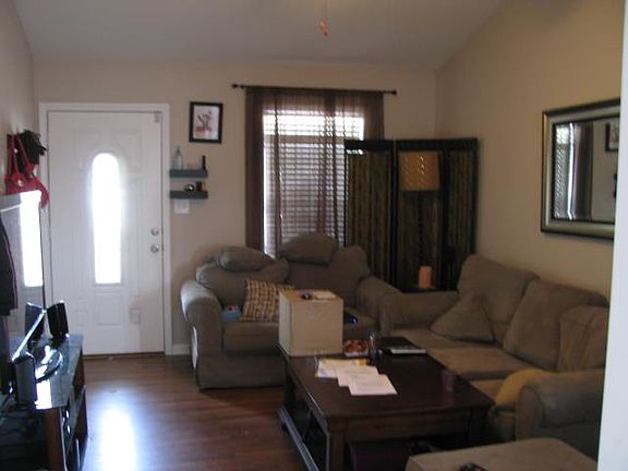 2nd image of 212 Kings Deer Dr