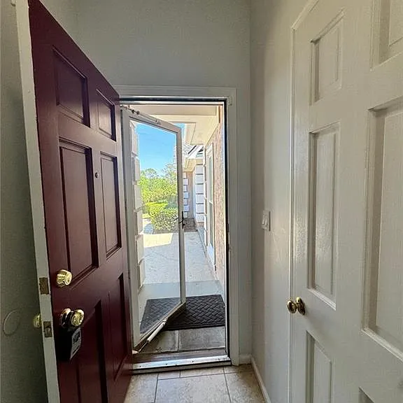 Saint Ives Ct — Photo 7