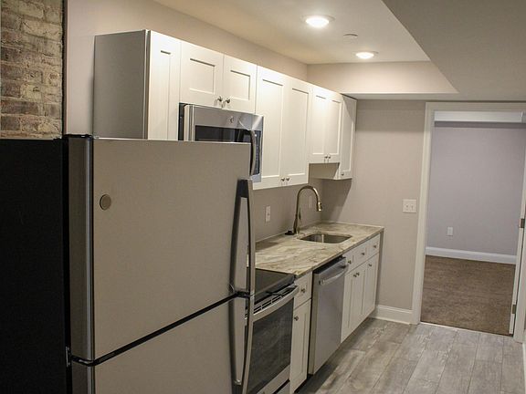 3rd image of 1514 W Girard Ave #1B