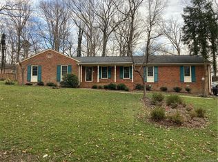 3801 N Middlebrook Ct, Chester, VA 23831