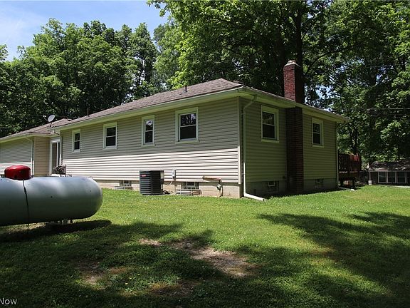 3rd image of 10024 Cummins Dr