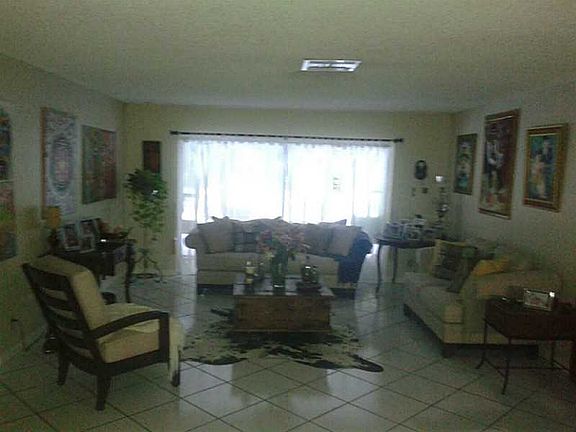 2nd image of 390 Golfview Dr