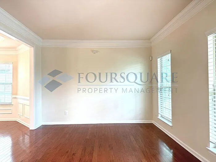 1016 Hildebran Ln — Photo 12