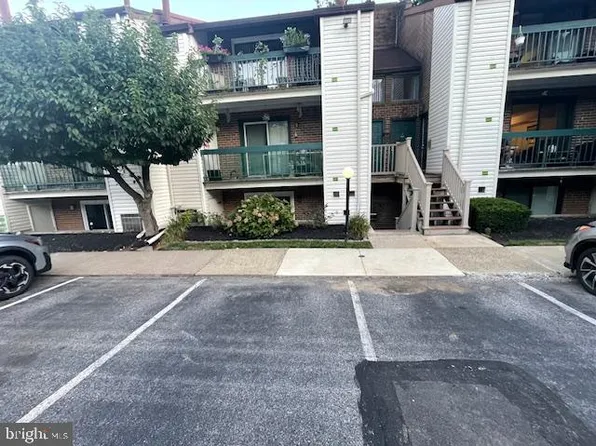3750 Clarendon Ave #221, Philadelphia, PA 19114