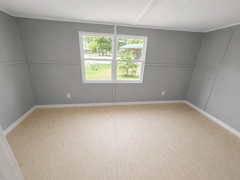 227 Live Oak Ln — Photo 18