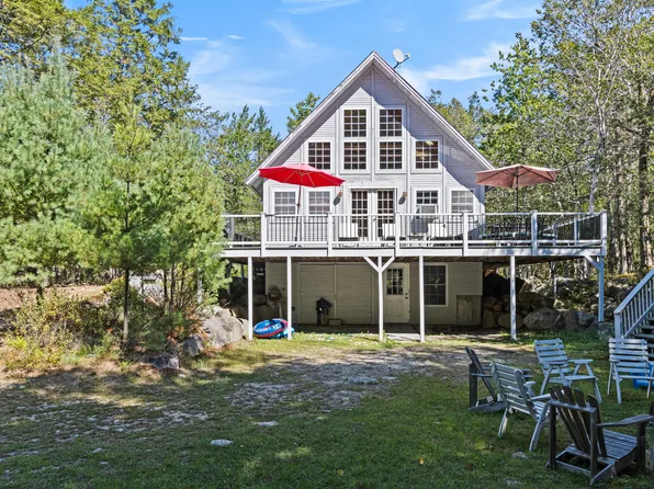 43 N Beach Road, Frye Island, ME 04071