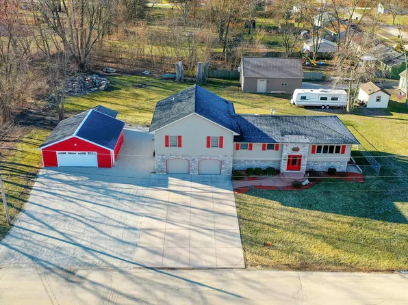 395 W 2nd St, Braidwood, IL 60408