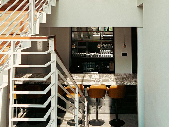 5th image of 2797 Lalor Road