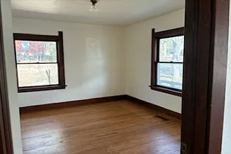 425 W Apache Ave — Photo 3