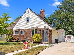 9208 Convent Ave, Philadelphia, PA 19114