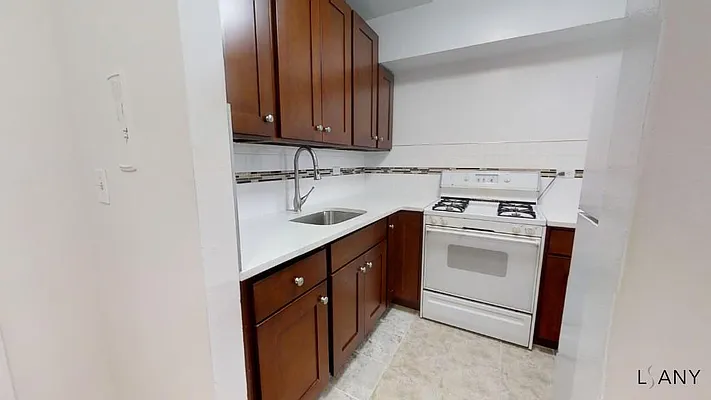 Rented by LandSeair Real Estate Group | media 7