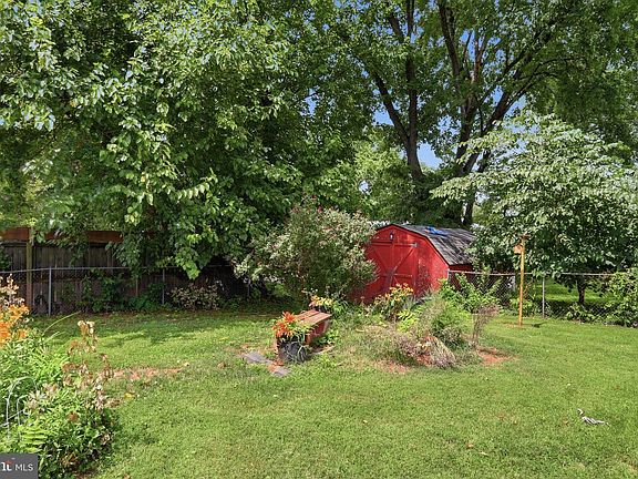 3rd image of 8916 Portner Ave