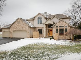 221 Barrington Cir E, Battle Creek, MI 49015