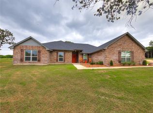 5885 Cimarron Cir, Guthrie, OK 73044