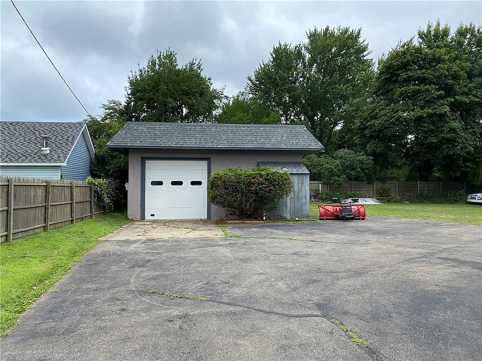 1st image of 3340 W 10th St