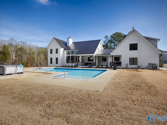 5th image of 124 Cedar Trace Dr