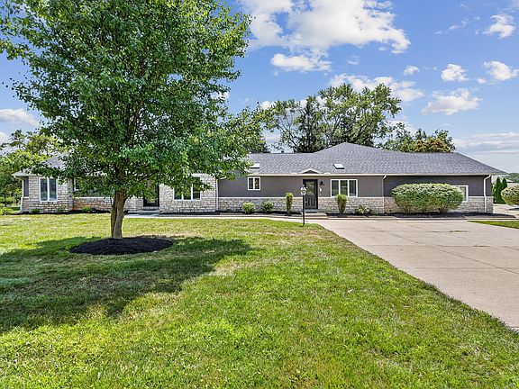 3rd image of 3781 Rushmore Dr