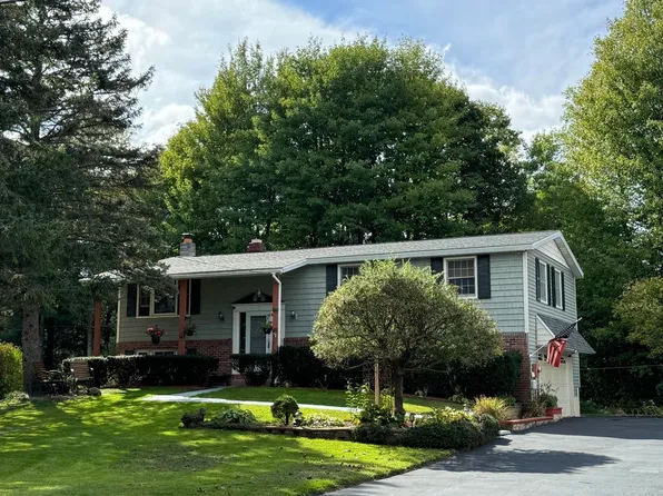 48 Richmond Drive, Shelburne, VT 05482