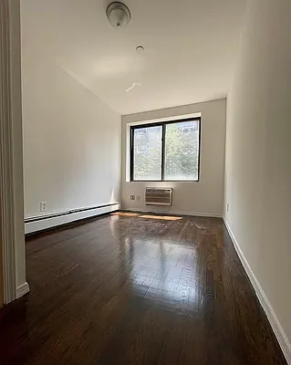 Rented by EXR | media 4