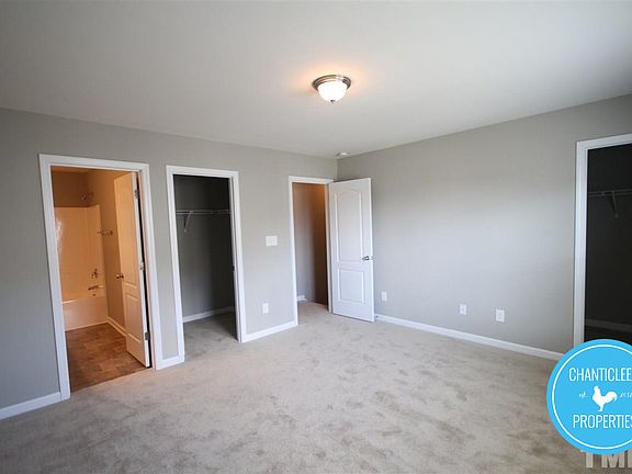 3rd image of 4515 Middletown Dr #1