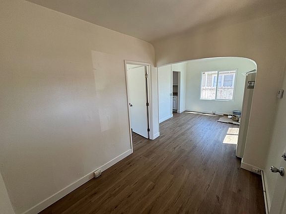 4th image of 344-350 N Ventura Ave