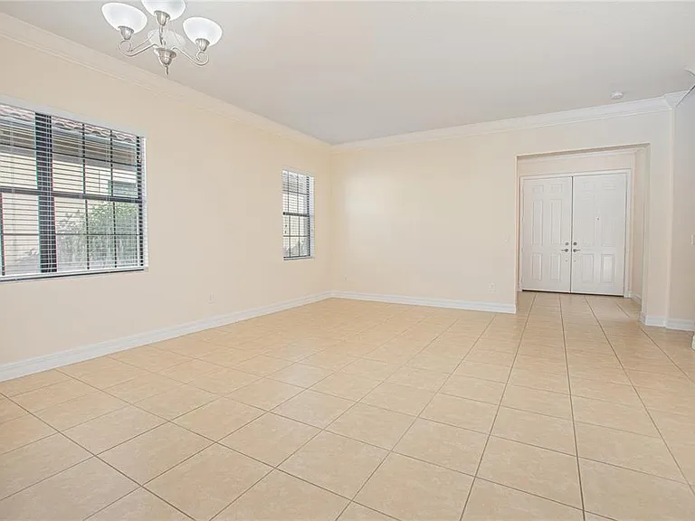 13130 Woodford St — Photo 3