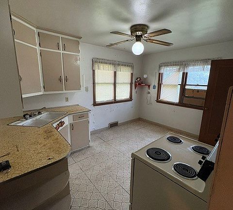 3rd image of 3432 9th St