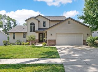 1709 Whitters Way NW, Cedar Rapids, IA 52405