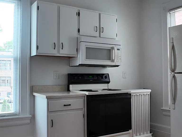 27 Salem St #2 — Photo 5