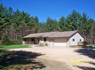E2774 Phylane Rd, Lone Rock, WI 53556