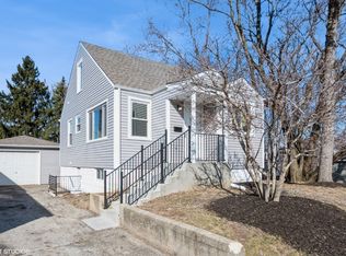 8924 S Rockwell Ave, Evergreen Park, IL