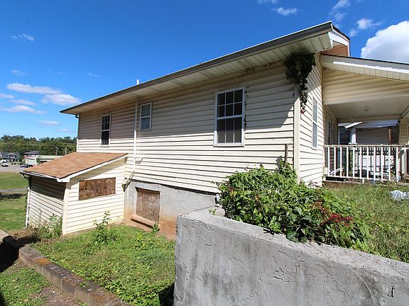 3rd image of 1957 Linden Ave