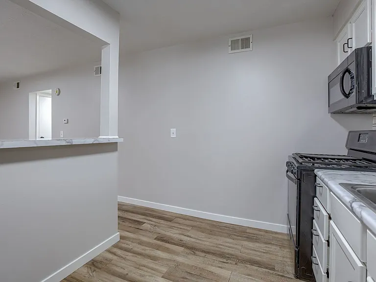 1332-1334 S 30th Ct — Photo 19