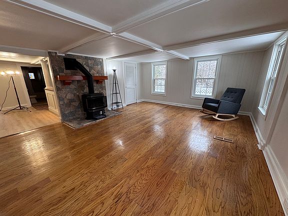 3rd image of 14 Leonard St #1