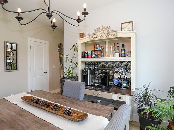 4th image of 3796 Camp Rd