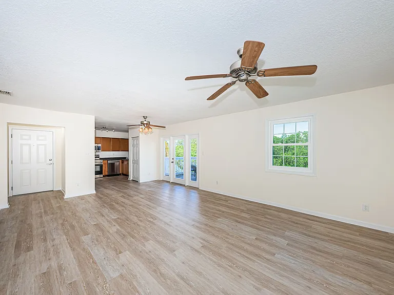 251 Pompano Dr SE #D — Photo 14