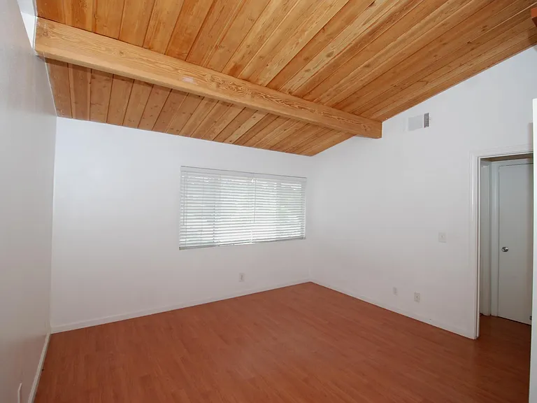 5931 Howell Dr #8 — Photo 8
