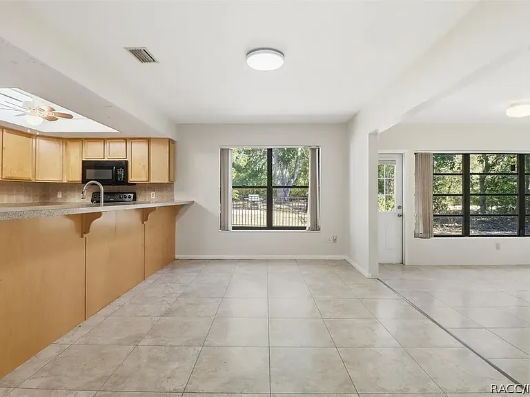 3 Fairwoods Ct — Photo 6