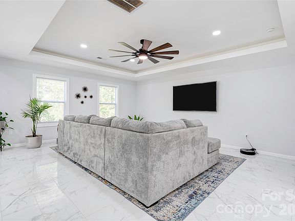 5th image of 114 Tanya Ln