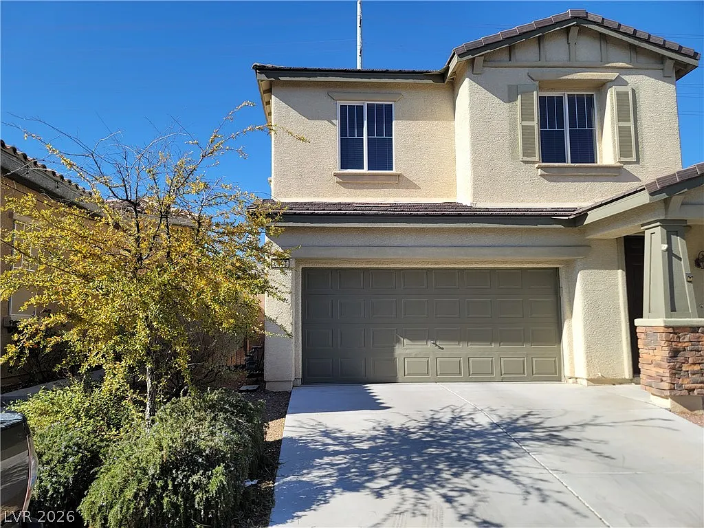 3 bed, 2.5 bath, 2658 sqft, $2,459 — Photo 2