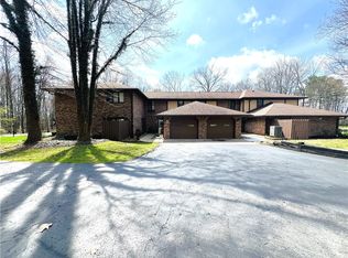 4217 Bristol Ln, New Castle, PA