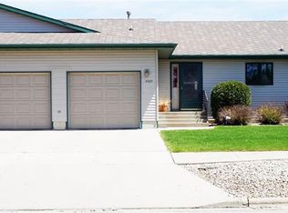 3307 10th St SW, Minot, ND 58701