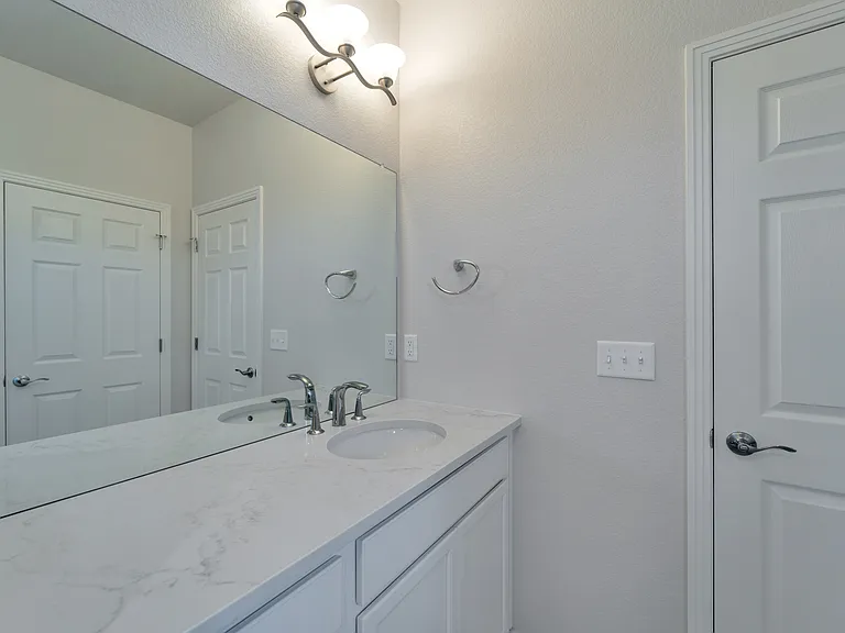 307 S 1st Ave — Photo 19