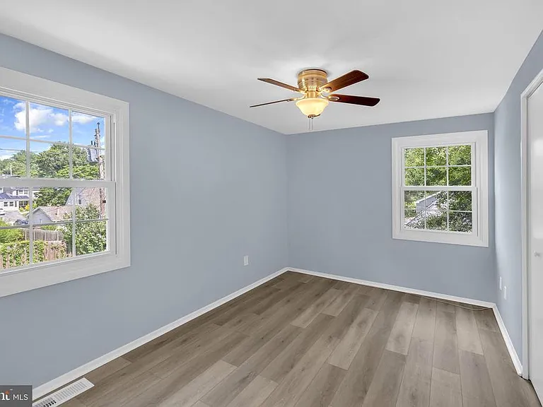 2807 Folsom Ln — Photo 24