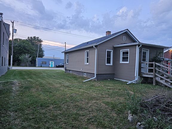 3rd image of 714 13th St