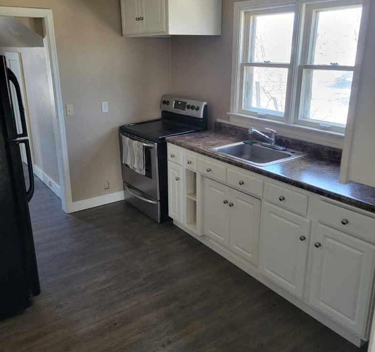 1st image of 509 1/2 W Green Bay St