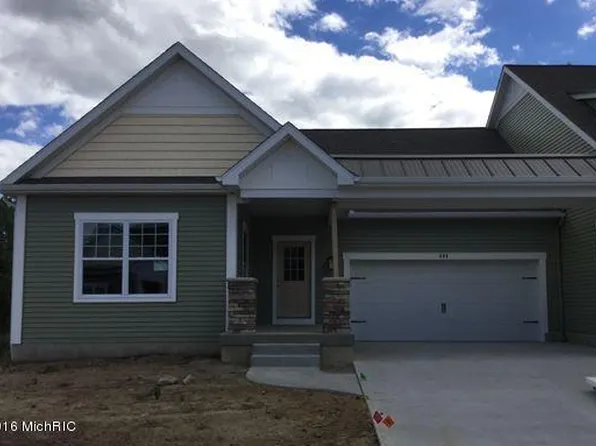 688 Braeside Dr SE, Byron Center, MI 49315