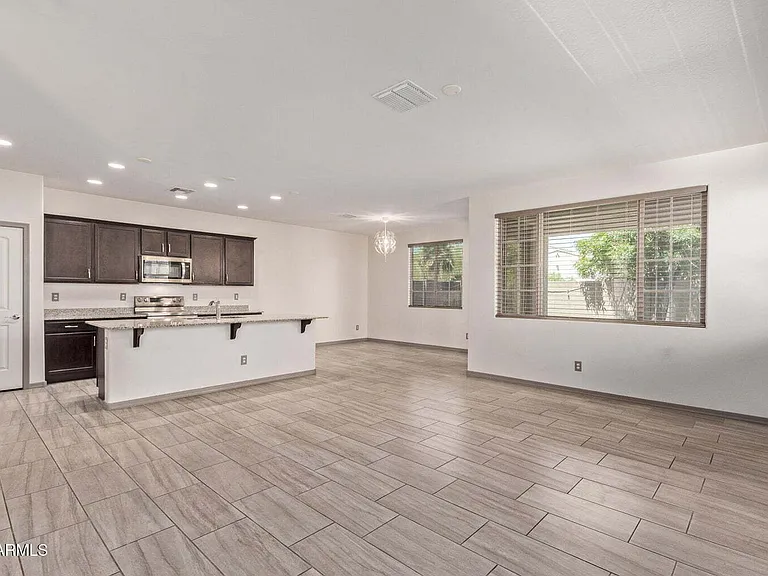 905 S Canal Dr #30 — Photo 10